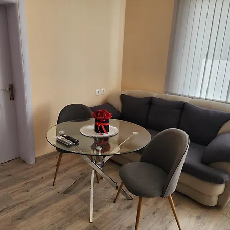 Veronika * ヴェリコ・タルノヴォ